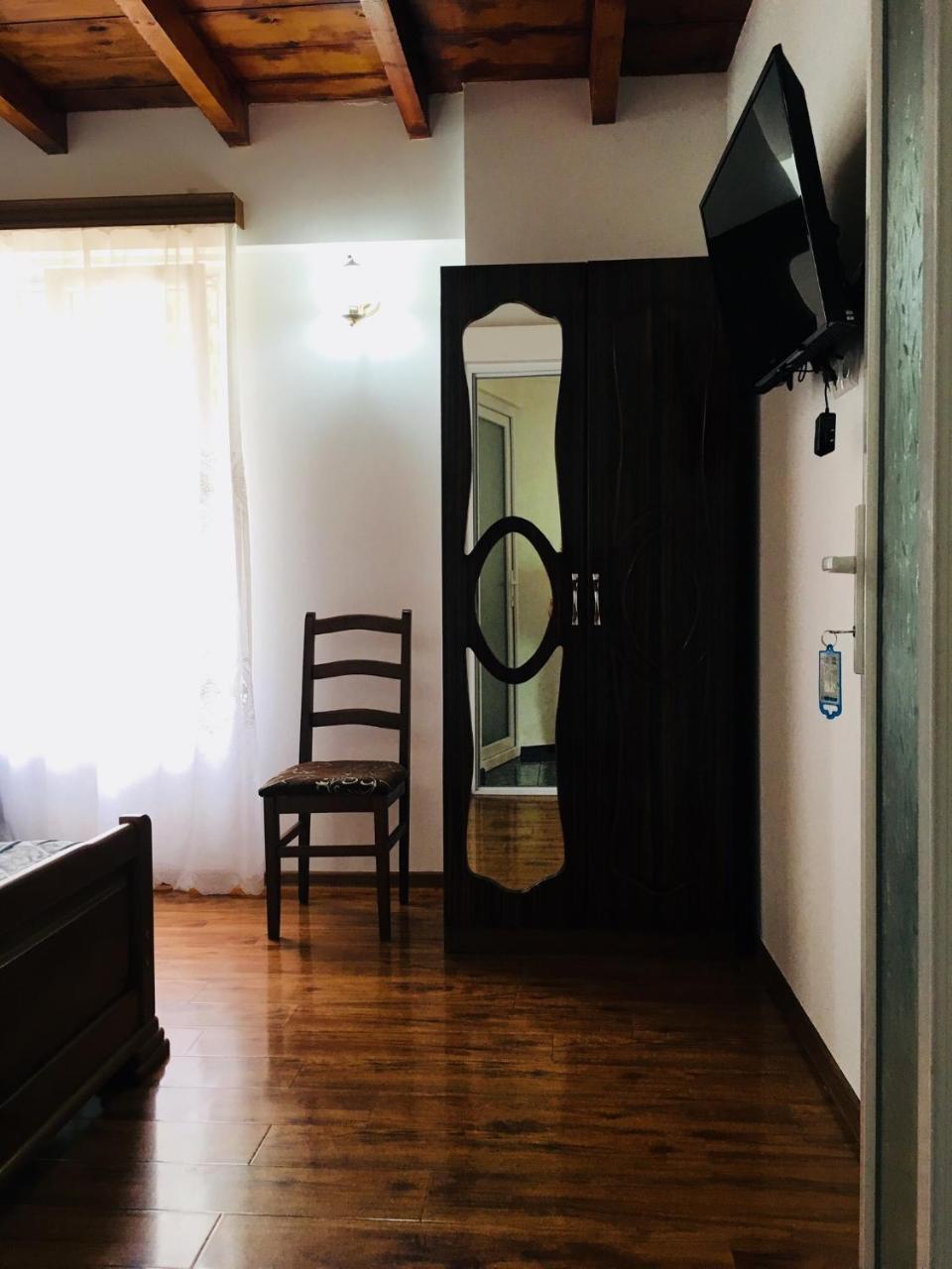 Guest House Maxim มาคินจอรี ภายนอก รูปภาพ