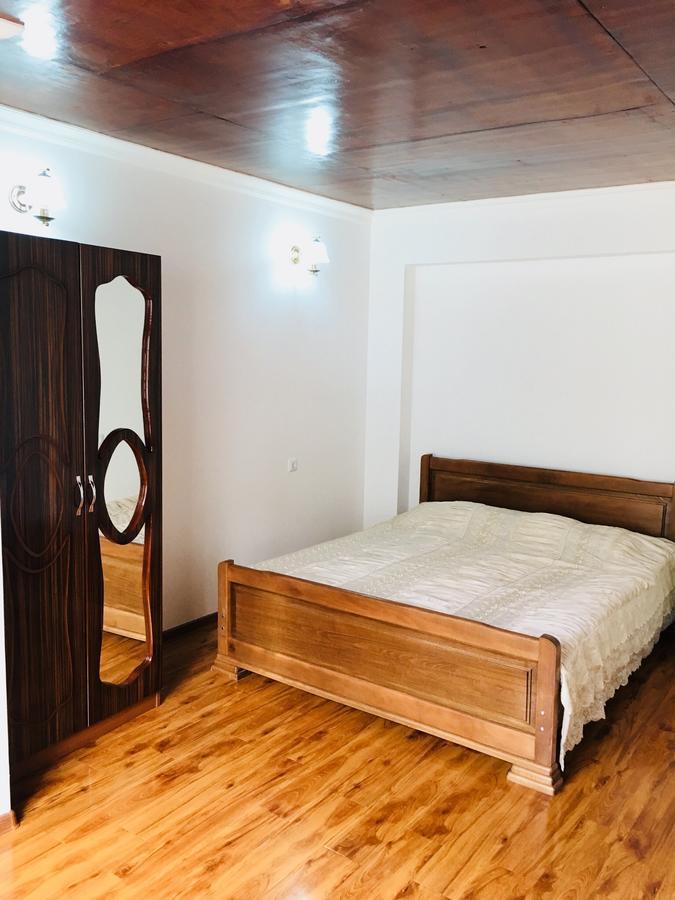 Guest House Maxim มาคินจอรี ภายนอก รูปภาพ
